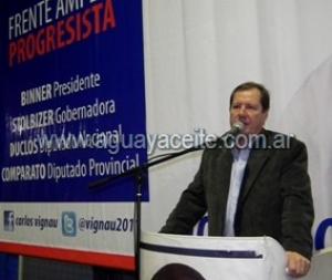 Club Chacarita Juniors: Con un clima festivo, Carlos Vignau lanz� el viernes su candidatura a intendente por el Frente Amplio Progresista de Azul